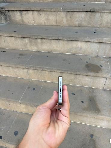 15 pro qara: IPhone 15 Pro, Face ID — 6