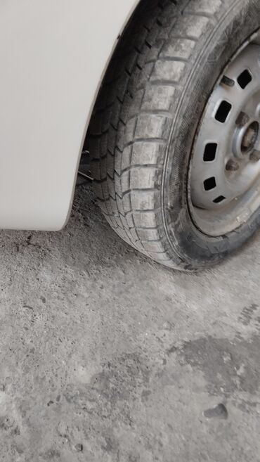 Другие автомобили: Компактный хэтчбек. Кузов и экстерьер: - 5-дверный кузов, светлый — 3