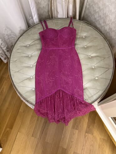 vegas: Ziyafət donu, Midi, S (EU 36)