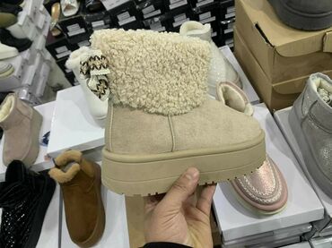Ugg obuća: Ugg čizme — 5