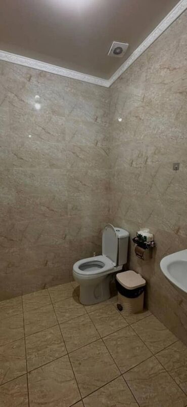 Офисы: Сдаю Офис, 120 м², С отдельной кухней — 6