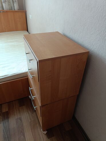 Двуспальные кровати: Двуспальная кровать, Б/у, С матрасом, длина - 193 см — 7