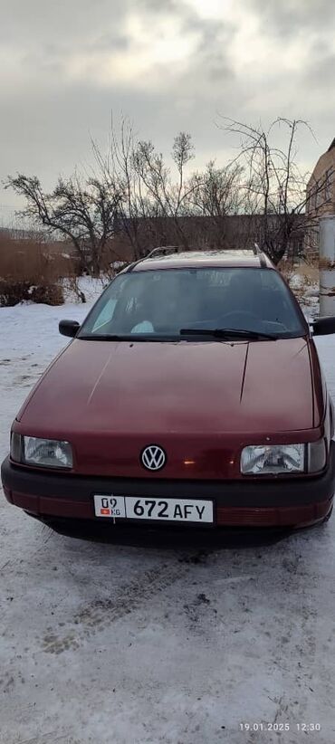 Volkswagen: Volkswagen Passat: 1991 г., 1.8 л, Механика, Бензин, Универсал