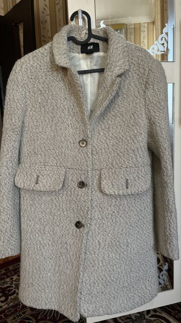 palto qadın üçün: Palto H&M, M (EU 38), rəng - Ağ