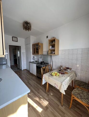боконбаева квартира: 3 комнаты, 62 м², Индивидуалка, 5 этаж