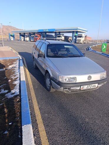 Volkswagen: Volkswagen Passat: 1991 г., 1.8 л, Механика, Газ, Универсал