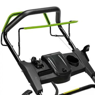 Kosilice i trimeri: Samohodna motorna kosačica savremenog dizajna sa električnim startom i na lalafo.rs — 7 Kosilice i trimeri: Samohodna motorna kosačica savremenog dizajna sa električnim startom i — 7