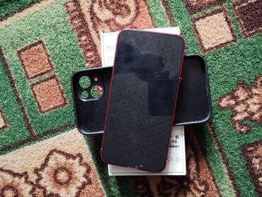 Apple iPhone: IPhone 13, Б/у, 128 ГБ, Красный, Зарядное устройство, Защитное стекло, Чехол