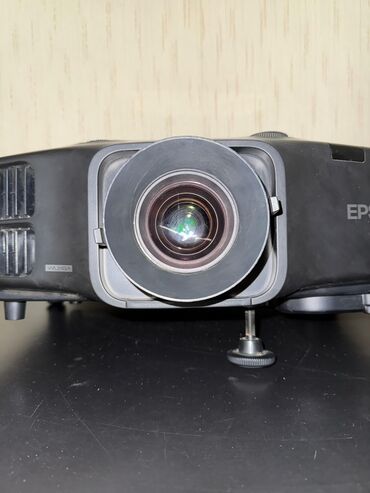 Proyektorlar: Proyektor Epson — 9