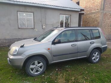 124 рул: Nissan X-Trail: 2001 г., 2 л, Механика, Бензин, Кроссовер