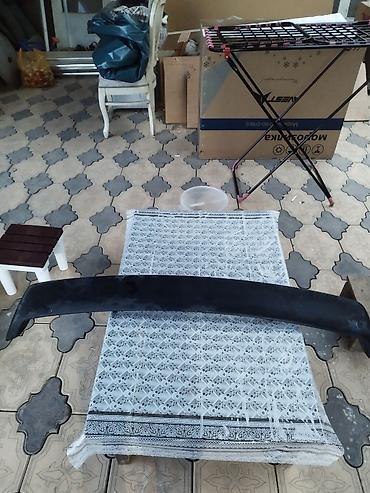 Ауди 80 Задний спойлер/накладка на крышку багажника для легкового at lalafo.kg Ауди 80 Задний спойлер/накладка на крышку багажника для легкового