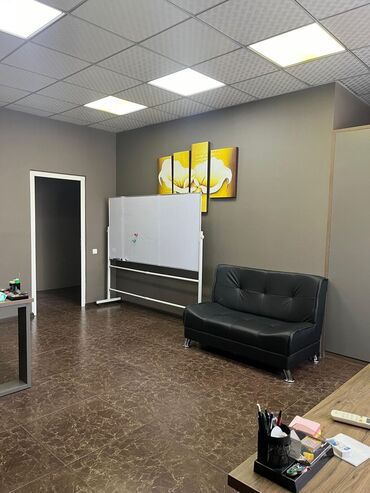 аренда помещения для швейного цеха: Сдаю Офис, 38 м², В бизнес центре, 1 линия