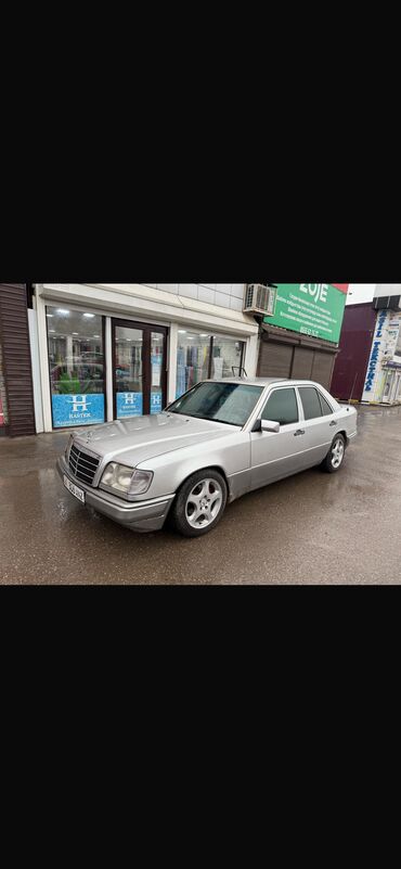 Mercedes-Benz: Mercedes-Benz E-Class: 1994 г., 2.2 л, Механика, Бензин, Седан