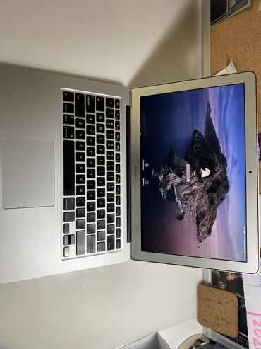 макбу: Ноутбук, Apple, 4 ГБ ОЗУ, Intel Core i5, 13.3 ", Б/у, Для несложных задач