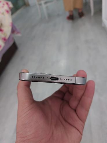 kombat 1: IPhone 15 Pro Max, 256 GB, Natural Titanium, Zəmanət, Simsiz şarj, Face ID — 5