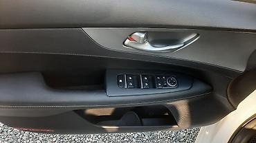 ка три: Kia K3: 2020 г., 1.6 л, Вариатор, Бензин, Седан — 10