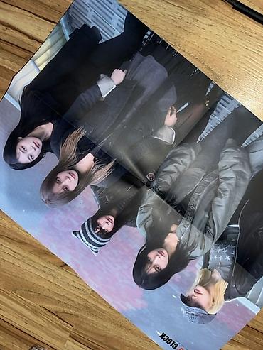 Kasete, CD i DVD: K‑pop set: magazini, albumi, stikeri i sitni merch Prodajem svoje — 28