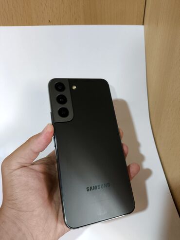 дешевый телефон: Samsung Galaxy S22, Б/у, 256 ГБ, цвет - Зеленый, 1 SIM, eSIM