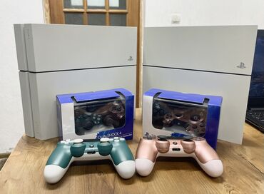 PS4 (Sony PlayStation 4): Продаю PS4 FAT 3 ревизии. В наличии 2 штуки в комплекте шнуры по 2