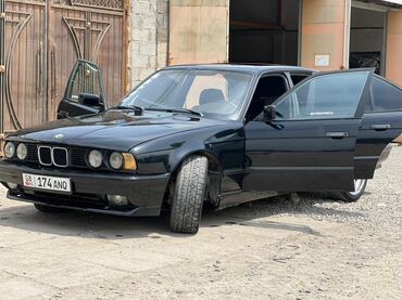 магнитафон фит: BMW 5 series: 1989 г., 2 л, Механика, Бензин, Седан