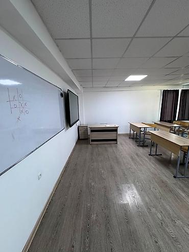 Коммерциялык мүлк: Ижарага Толугу менен кеңсе: 1100 м², Бизнес борборунда, Ремонту менен, Биринчи катар, Өзүнчө кире бериши менен — 8