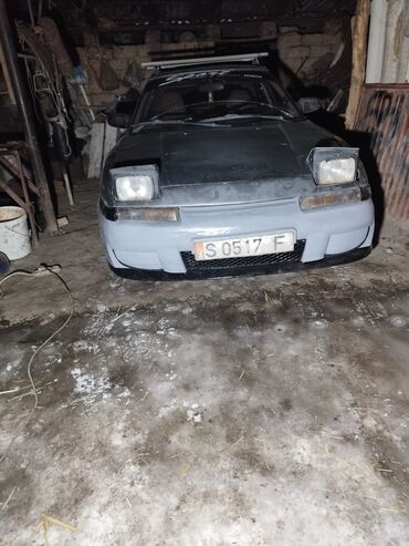 продаю марч: Mazda 323: 1990 г., 1.5 л, Механика, Бензин