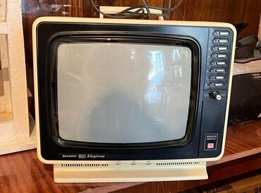 приставка для телевизора: Продаю ТВ. Не рабочий. Все на месте не разграбленный. Продается