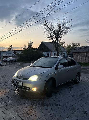 Toyota: Toyota Prius: 2000 г., Гибрид — 2