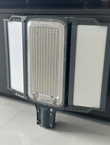 Projektorlar: Günəş enerjisi ilə işləyən, pult vasitəsilə idarə olunan 200 watt işıq -da lalafo.az — 7 Projektorlar: Günəş enerjisi ilə işləyən, pult vasitəsilə idarə olunan 200 watt işıq — 7