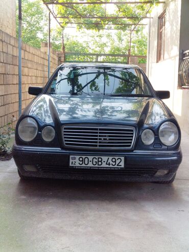 mersedes g 63: Mercedes-Benz E 200: 2 l | 1996 il Sedan