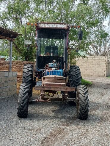 SİM-kartlar: Traktor ideal vəziyətdə qabaq təkər 82 təzə arxa təkər 70 faiz mator