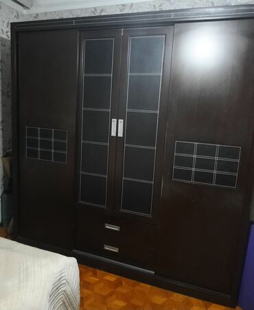 Dolablar: Kupe, 3 qapılı Düz dolab, Qarderob, paltar dolabı