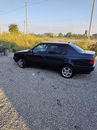 vento: Volkswagen Vento: 1992 г., 1.8 л, Механика, Бензин, Седан — 2