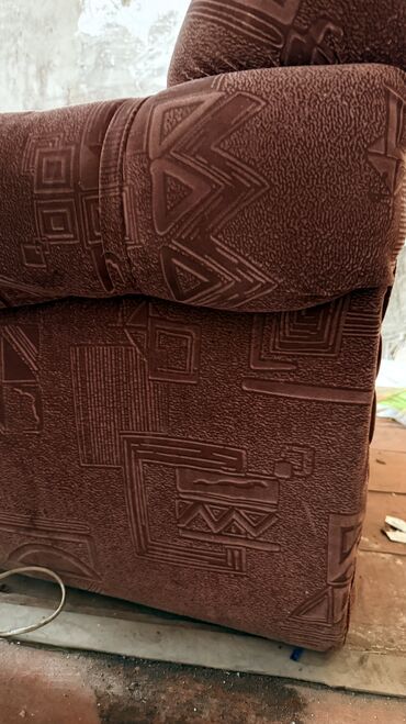 Мягкие кресла: Срочно Продаю мягкое кресло Состояние среднее Срочно Тел — 9