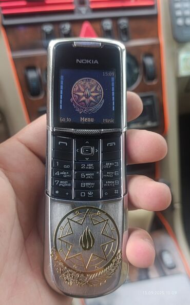 телефоны флай 301: Nokia 1, цвет - Серебристый, Кнопочный