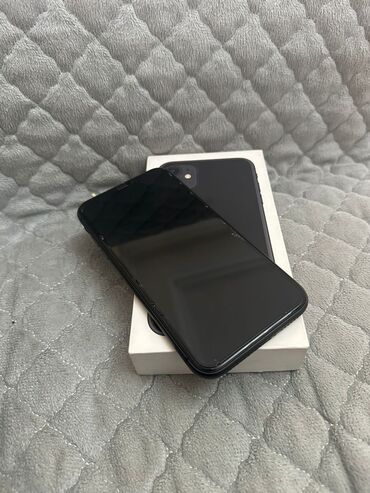 mini telefon: IPhone 11, 128 ГБ