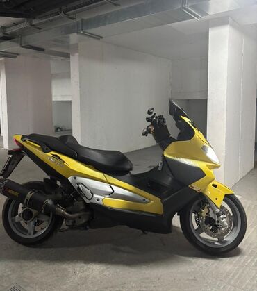 Ostali motocikli i skuteri: Gilera Nexus 500 Akrapovic Na prodaju: Gilera Nexus 500 – sportski na lalafo.rs — 5 Ostali motocikli i skuteri: Gilera Nexus 500 Akrapovic Na prodaju: Gilera Nexus 500 – sportski — 5