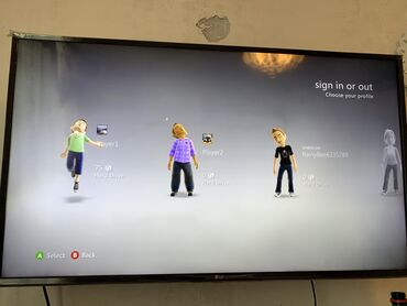 Xbox 360 & Xbox: Xbox 360 Slim. Now Vrlo malo koraćen 4 dzojstika prima orginal i — 15