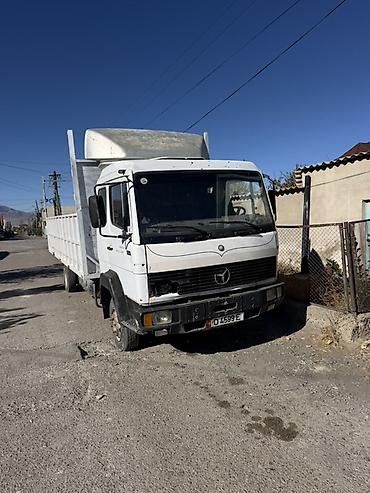 80 b4: Грузовой бортовой автомобиль Mercedes-Benz 814 (двухдверная кабина с — 4