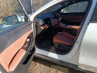 geely galaxy m9: Geely : 2025 г., 1.5 л, Автомат, Гибрид, Седан — 9