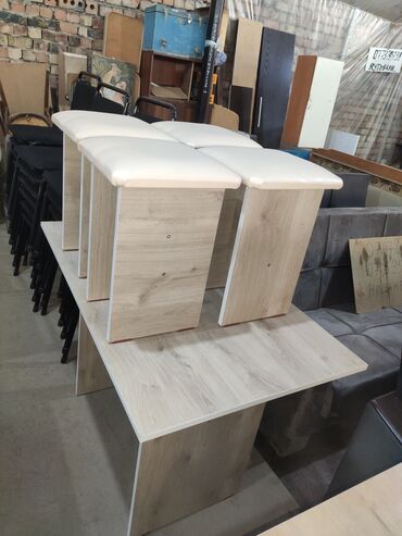 Кухонные столы: Столы новые кухонные Новые столы со стулчиками на кухню из российского — 2