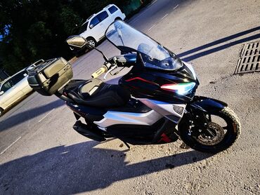 с 180: Макси скутер Honda, 180 куб. см, Бензин, Жаңы