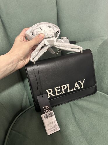 bela msjica ve l: Replay torba original
Veci model, 25x17cm
Sa etiketom