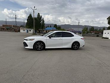 Toyota: Toyota Camry: 2020 г., 2.5 л, Бензин, Седан — 6
