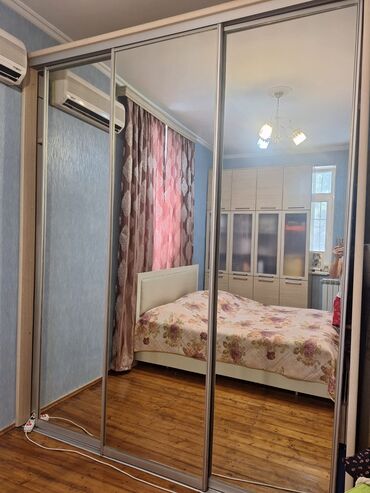 Tavalar: Kupe, 3 qapılı Qarderob, paltar dolabı