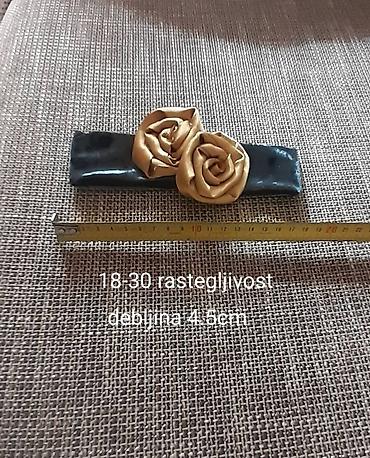 fosil smart: Elastična traka za kosu sa ukrasnim ružama - Materijal: elastična — 1