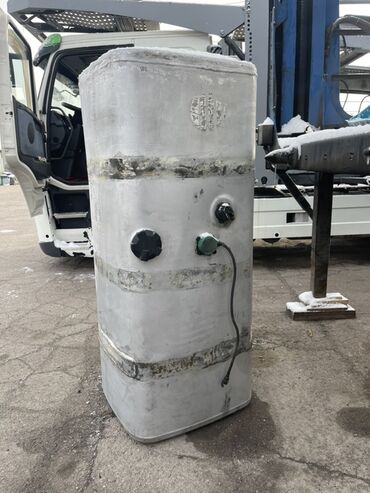 купить машину с рефрижератором: Топливный бак Volvo Б/у, Оригинал, Германия
