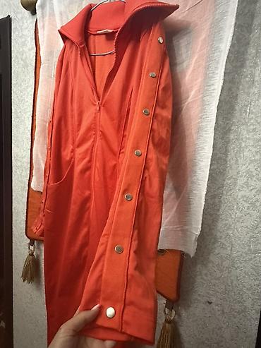 Платья: H&M Studio S/S 2022 — длинное платье/плащ-халат насыщенного — 3