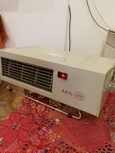 Kaloriferi: Grejalica AEG 2000W Dobra
Mirjevo na lalafo.rs — 2 Kaloriferi: Grejalica AEG 2000W Dobra
Mirjevo — 2