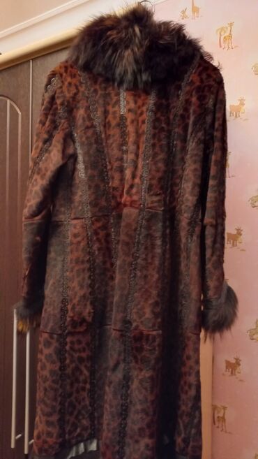 cins pencekler 2022: Shubanin derisi poni, tulku mexi ile.Yaxsi vəziyyətdə